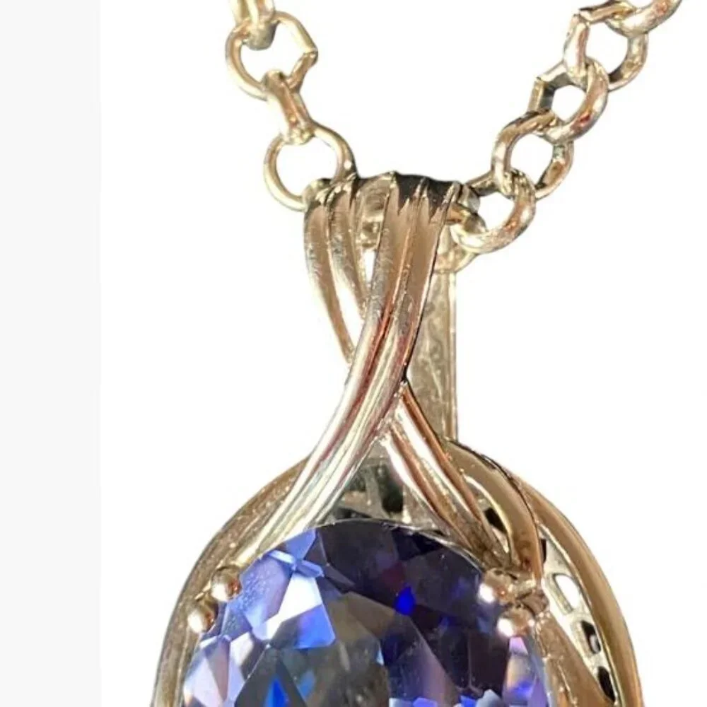 Handcrafted Multifaceted Simulated Sapphire With Silver Plated Chain